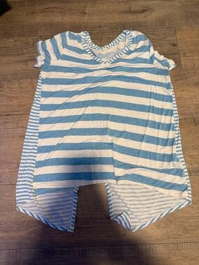 Jane and Delancey Blue and White Striped V-Neck Short Sleeve Tee